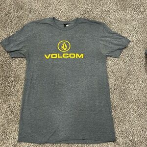 Men’s Volcom t-shirt